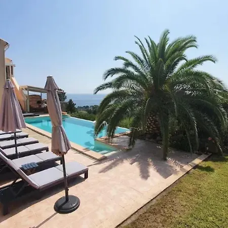 Avec Vue Sur La A Sari-solenzara, Piscine Privee