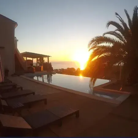 Avec Vue Sur La A Sari-solenzara, Piscine Privee Sari-Solenzara