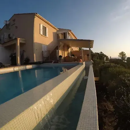 Avec Vue Sur La A Sari-solenzara, Piscine Privee Sari-Solenzara