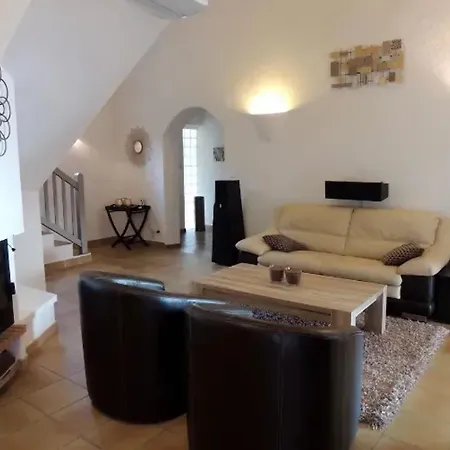 Avec Vue Sur La à Sari-solenzara, Piscine Privée Sari-Solenzara