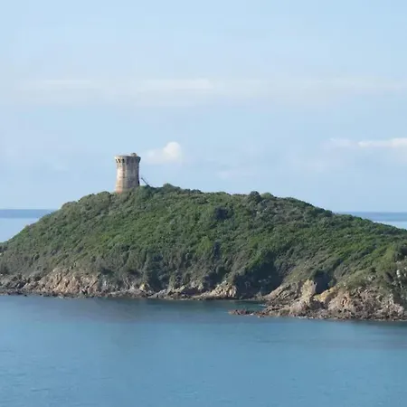 Avec Vue Sur La à Sari-solenzara, Piscine Privée Villa *