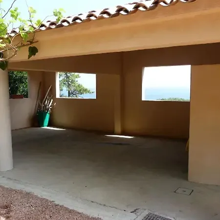 Villa Avec Vue Sur La à Sari-solenzara, Piscine Privée *