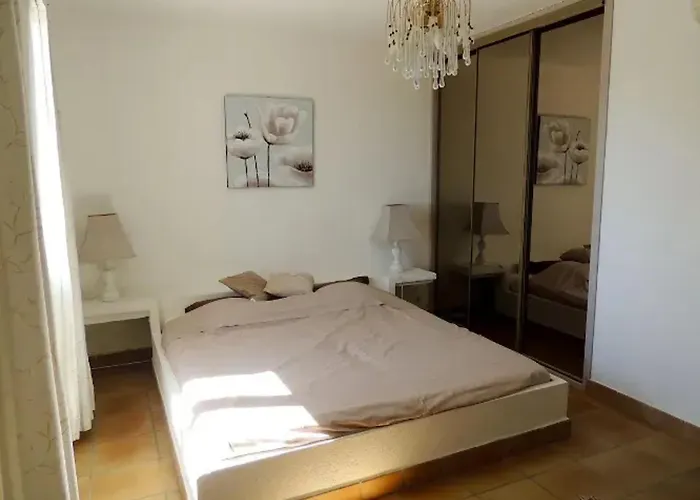 Avec Vue Sur La A Sari-solenzara, Piscine Privee Villa