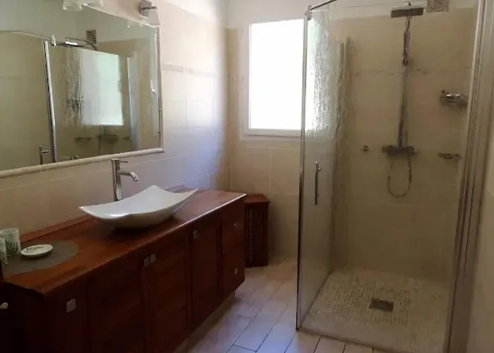 Avec Vue Sur La A Sari-solenzara, Piscine Privee Villa *