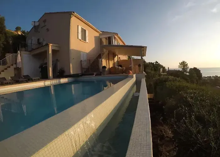 Avec Vue Sur La A Sari-solenzara, Piscine Privee Sari-Solenzara