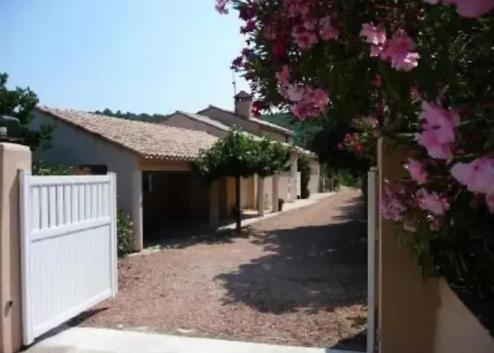 Avec Vue Sur La A Sari-solenzara, Piscine Privee